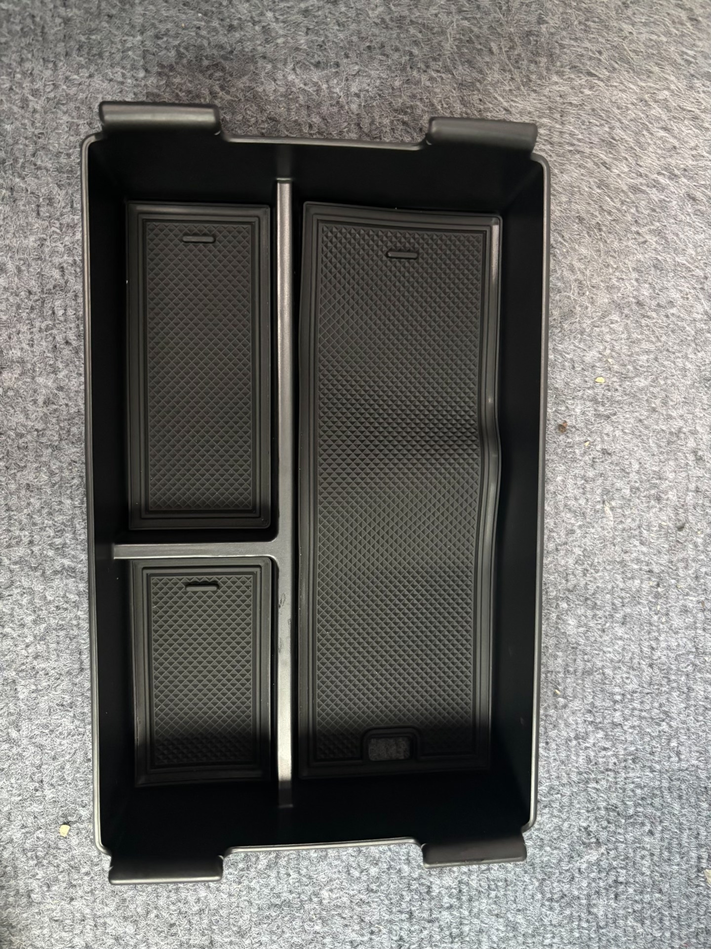 岚图23 24追光原厂扶手箱储物盒垫子款,全新正品!型号gs 岚图23 24追光原厂扶手箱储物盒垫子款,全新正品!型号gs