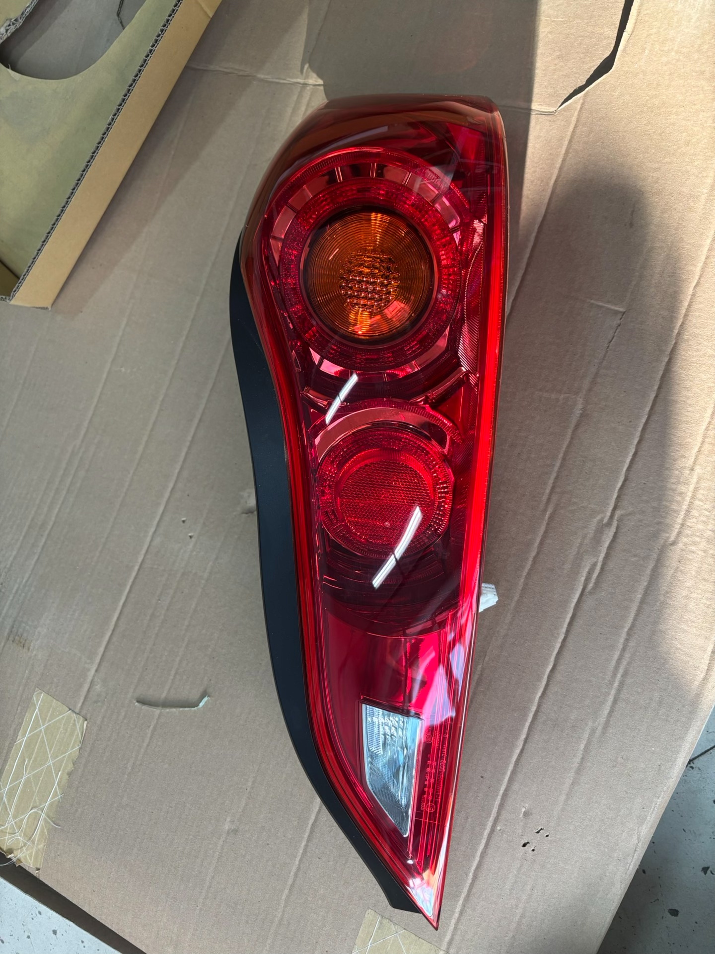 英菲尼迪g37全新原厂尾灯,日产原厂正品,型号26550 j 英菲尼迪g37全新原厂尾灯,日产原厂正品,型号26550 j