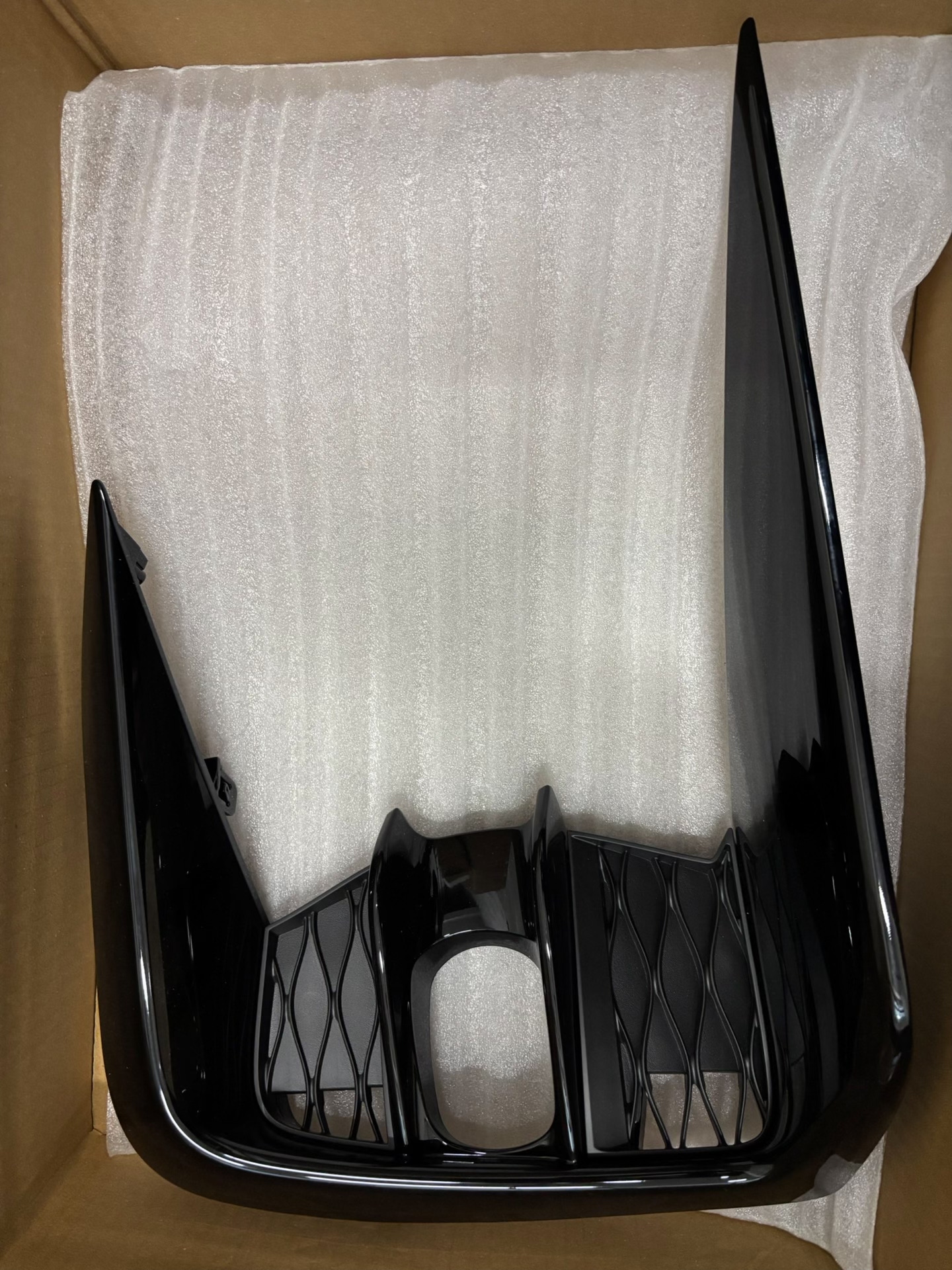 英菲尼迪qx55全新原厂雾灯罩!进口正品,单个价格,原厂包装 英菲尼迪qx55全新原厂雾灯罩!进口正品,单个价格,原厂包装