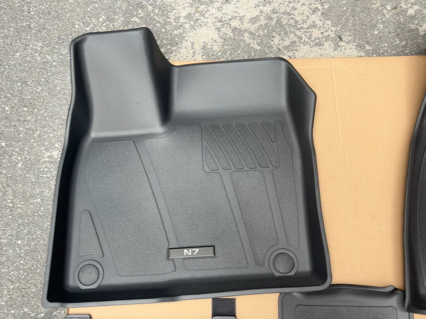 东风日产n7原厂tpe脚垫!全新正品!tpe脚垫。 东风日产n7原厂tpe脚垫!全新正品!tpe脚垫。