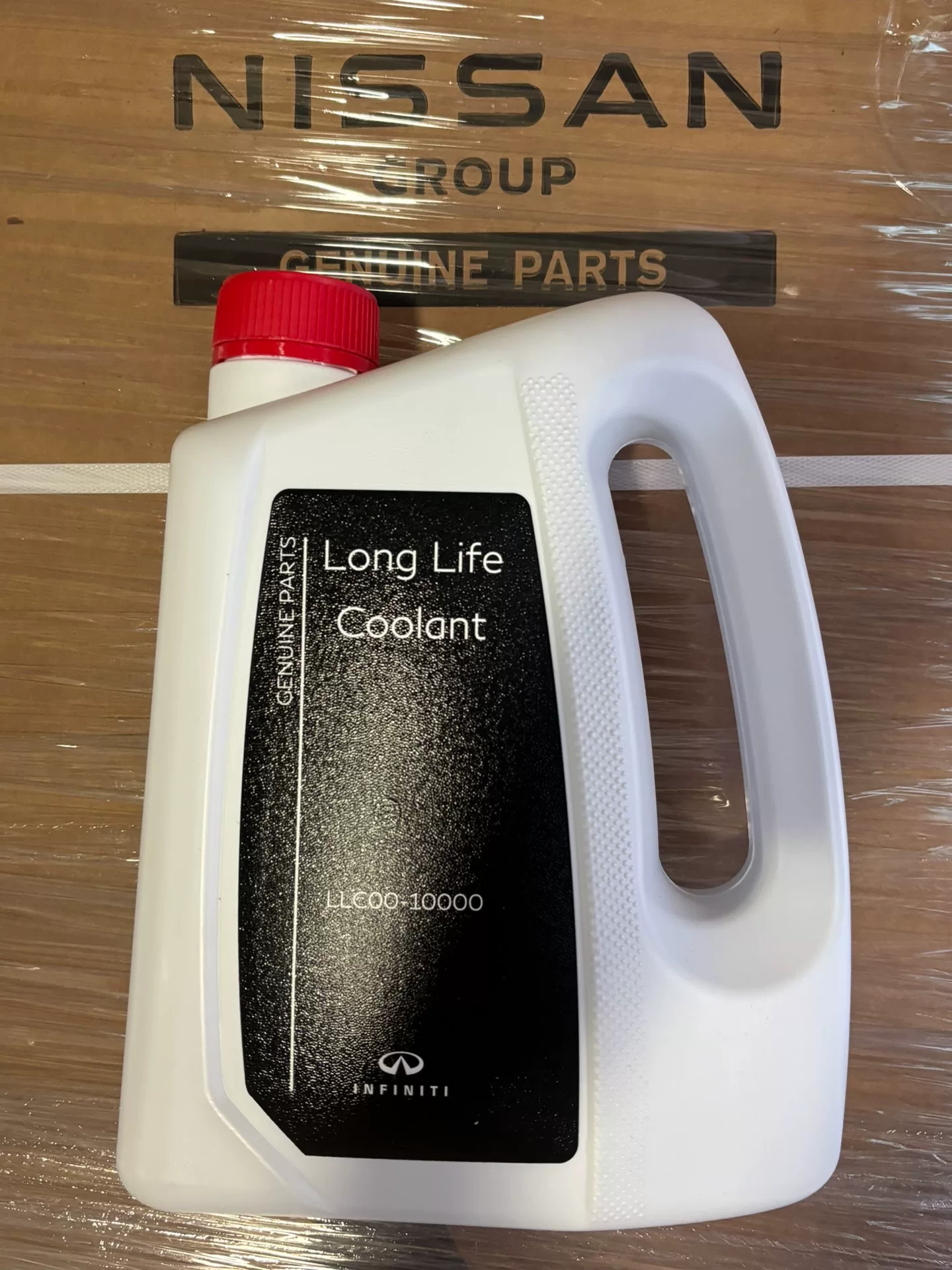 英菲尼迪纯正原厂防冻液,4升装,long life cool 英菲尼迪纯正原厂防冻液,4升装,long life cool