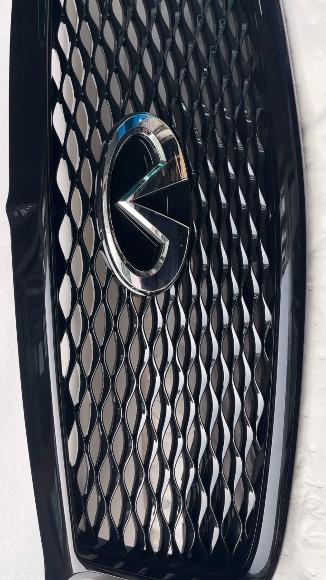 英菲尼迪q60 q60s全新原厂黑色中网!原厂正品,带标,适 英菲尼迪q60 q60s全新原厂黑色中网!原厂正品,带标,适