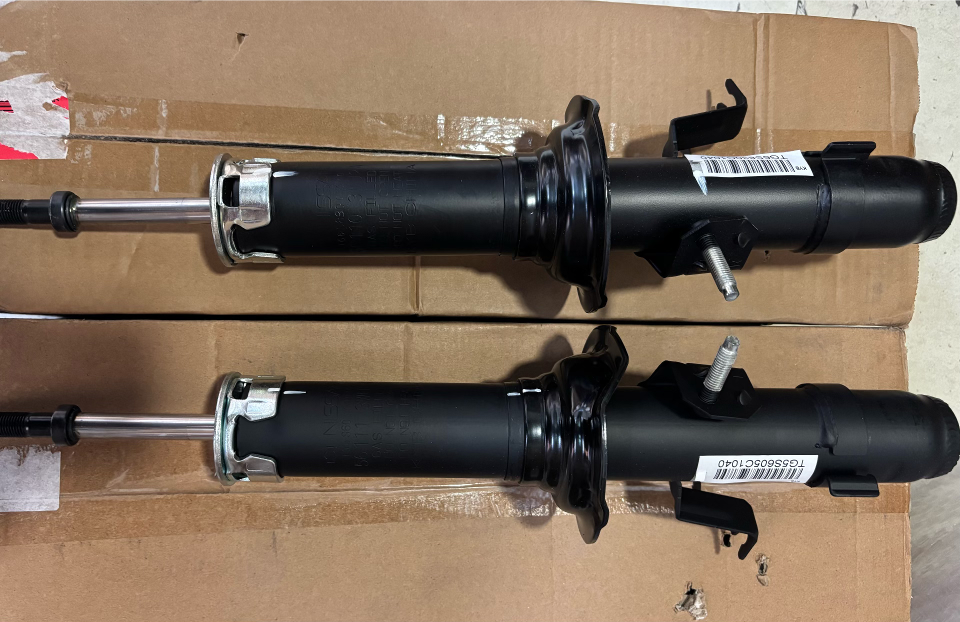 英菲尼迪qx50原厂前减震器单独一个价格,prc国产版(20 英菲尼迪qx50原厂前减震器单独一个价格,prc国产版(20