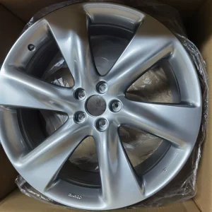英菲尼迪fx qx70全新正品轮毂，全新原厂原包装。一个价格