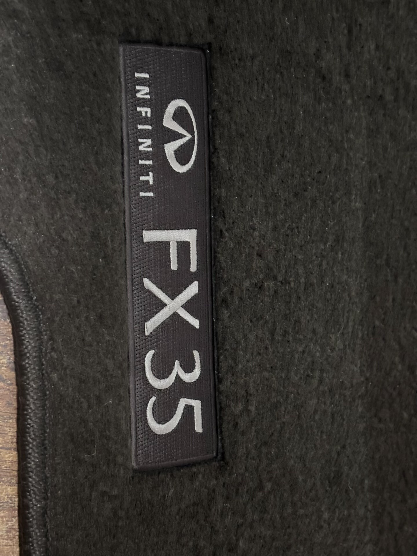 英菲尼迪fx35原厂高档棕色脚垫,最后一套绝版!全新未使用, 英菲尼迪fx35原厂高档棕色脚垫,最后一套绝版!全新未使用,