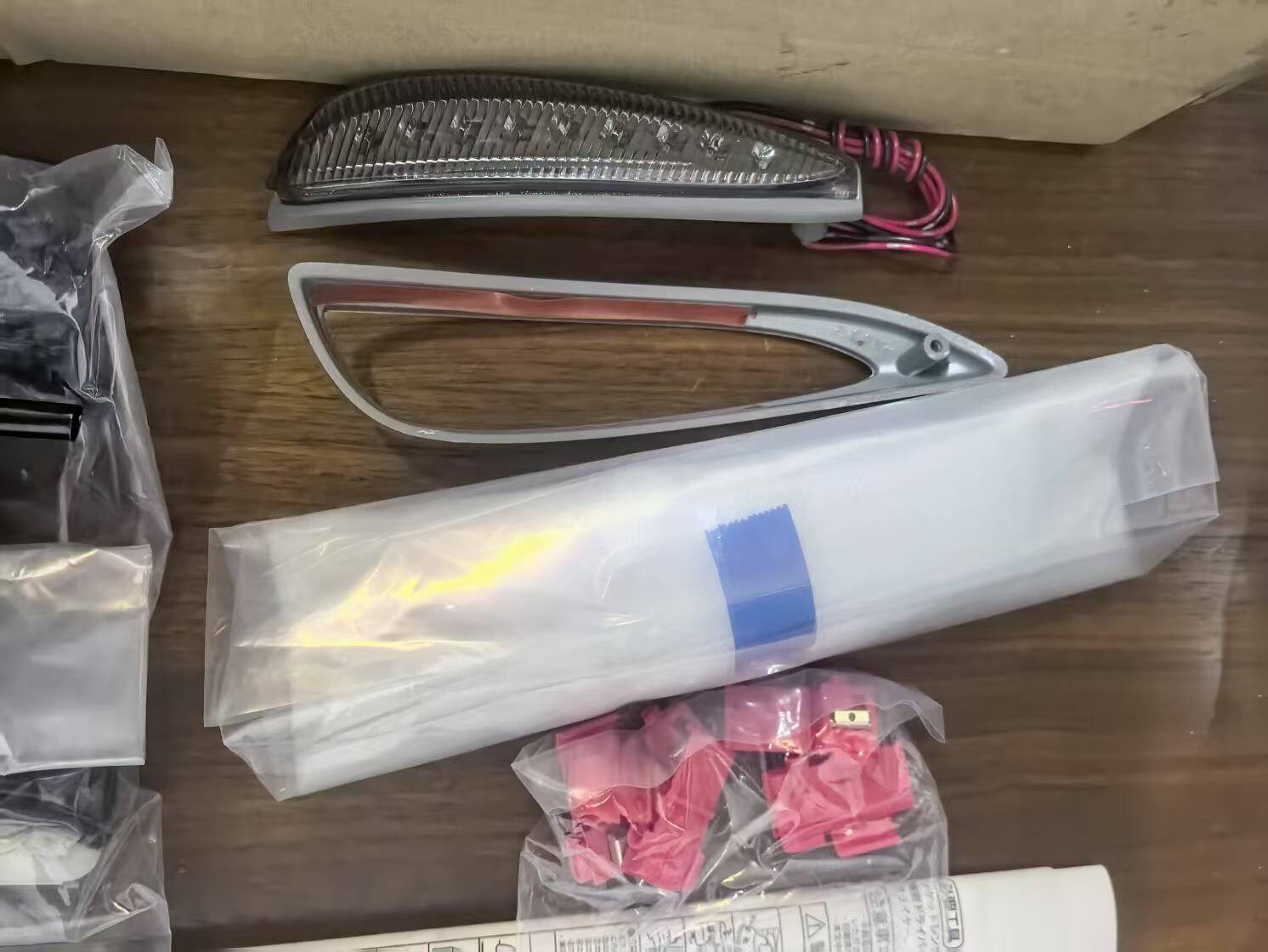 英菲尼迪esq纯正进口精品,原厂同步开发,转向灯与后视镜相互 英菲尼迪esq纯正进口精品,原厂同步开发,转向灯与后视镜相互