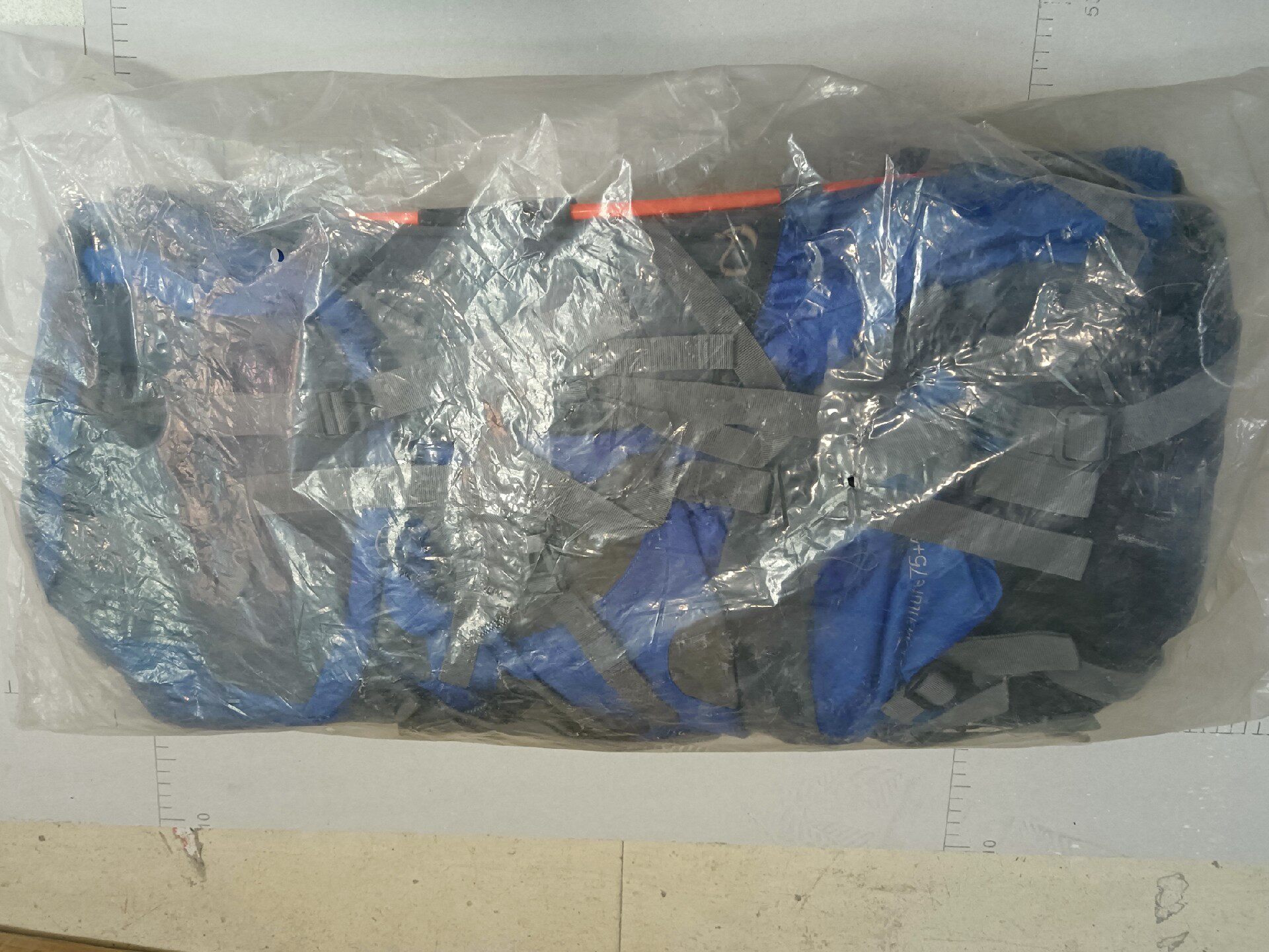 全新蒙普森自由骑士户外背包,男女通用,适合徒步旅行和登山。蓝 全新蒙普森自由骑士户外背包,男女通用,适合徒步旅行和登山。蓝
