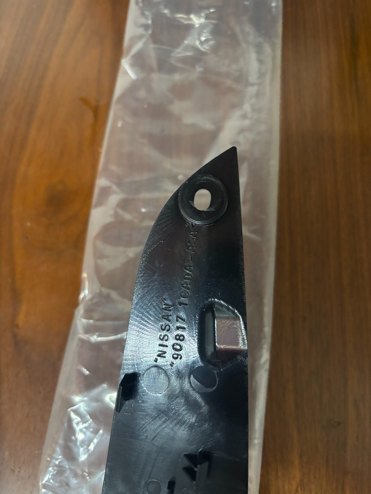 英菲尼迪qx70 fx 后盖上亮条内固定板!全新进口原厂! 英菲尼迪qx70 fx 后盖上亮条内固定板!全新进口原厂!