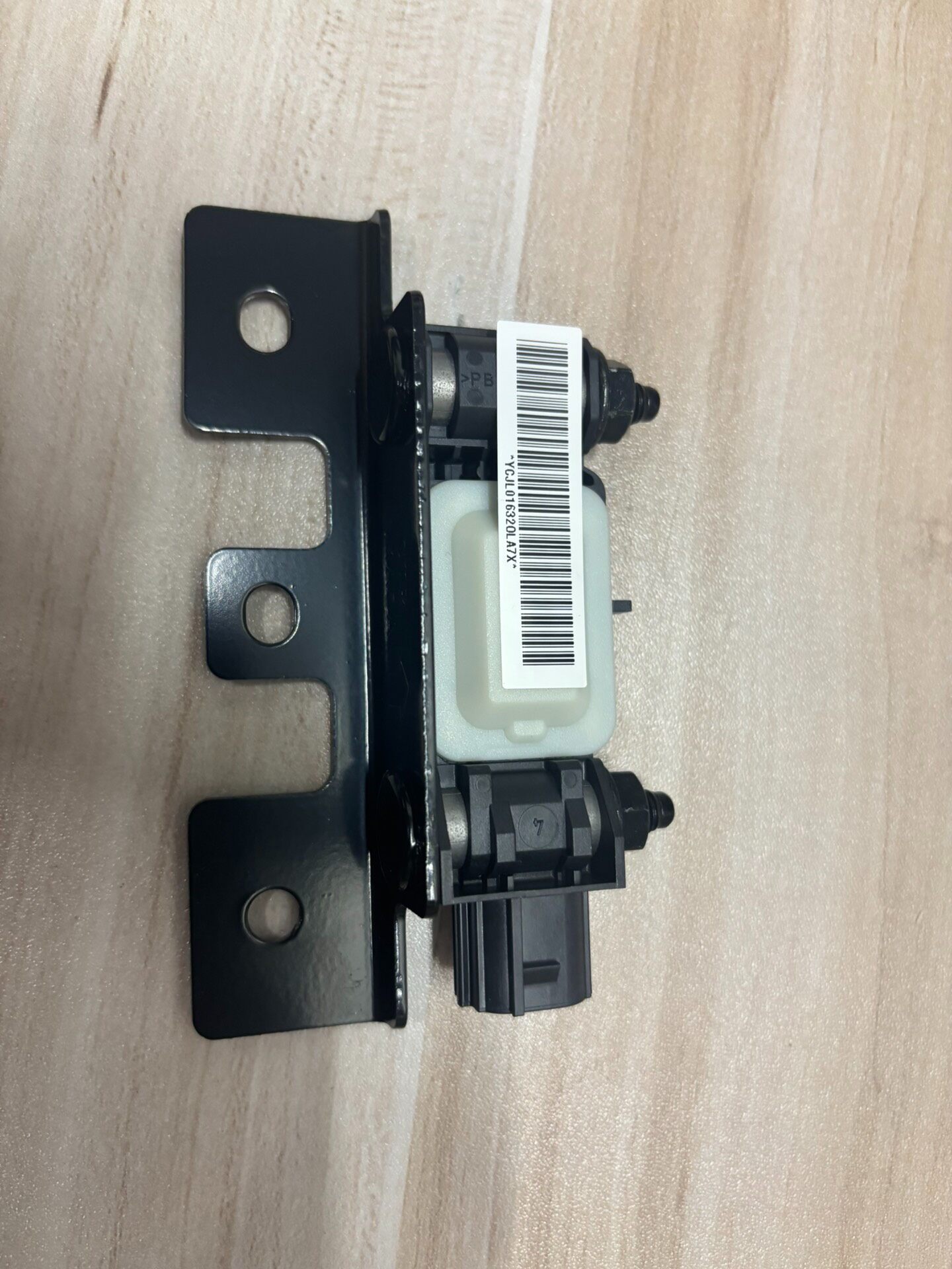 英菲尼迪q70 m原厂行人探测传感器!全新原厂正品,带原包装 英菲尼迪q70 m原厂行人探测传感器!全新原厂正品,带原包装