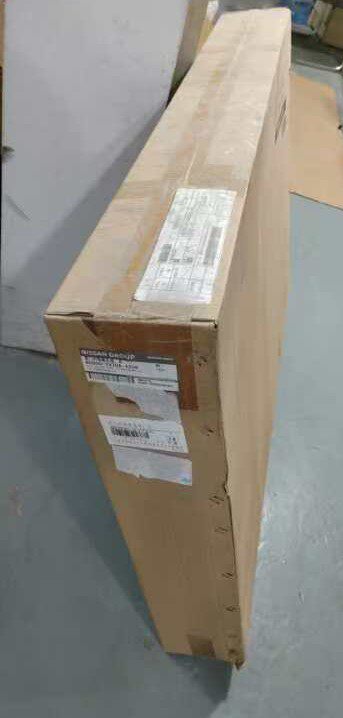 英菲尼迪18款q50l右前门内饰板809002v70a全新原 英菲尼迪18款q50l右前门内饰板809002v70a全新原